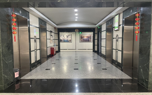 中纺大厦电梯 